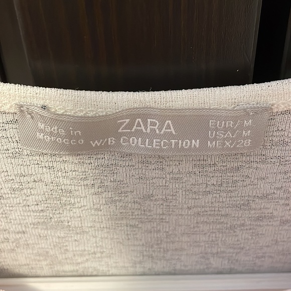 NWOT Zara long sleeve sheer top. Size M. White with beautiful floral pattern. - Picture 2 of 6